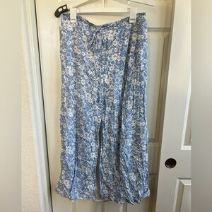 A&E Floral Blue and White Skirt